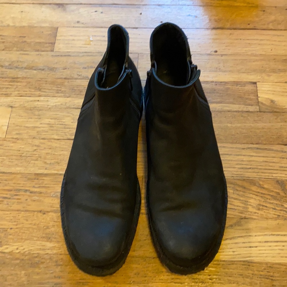 John Fluevog. Size 11 but more like 10.5.